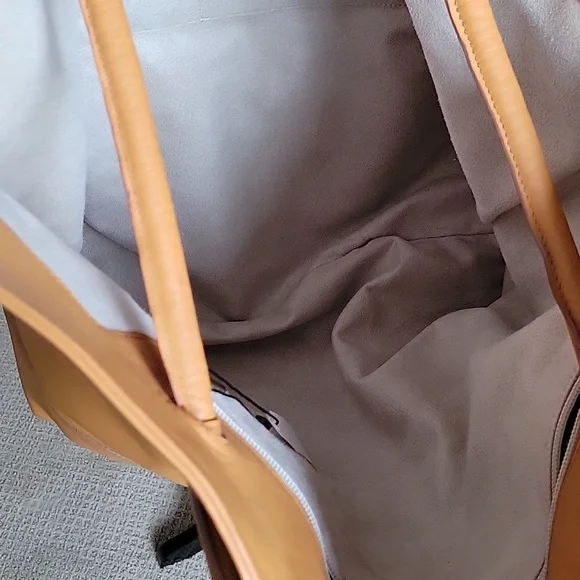 Holt Renfrew Studded Leather tote - Picture 3 of 10